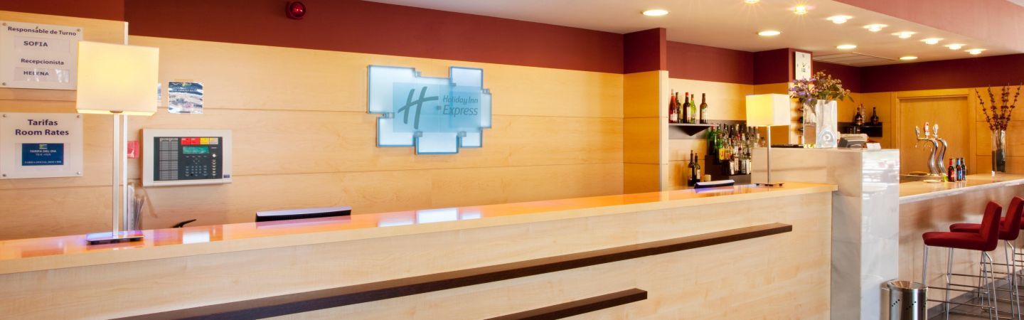 Holiday Inn Express Malaga Airport By Ihg Exterior photo